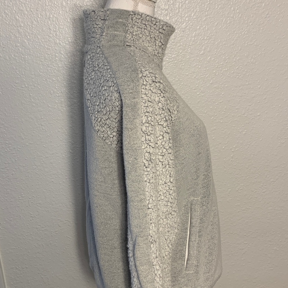 Prana women’s medium Gray Textured Turtleneck Sweater/sweatshirt - Picture 5 of 11